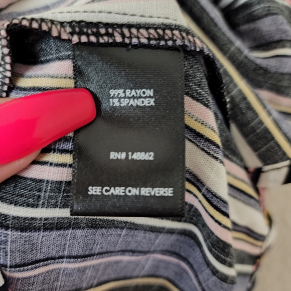 Torrid Abbey Rayon Slub Stripe Back Top Women's Plus Size 1X Multicolored Stripe - Picture 7 of 7